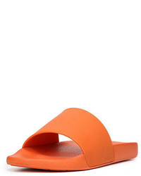 Оранжевые резиновые сандалии