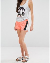 Женские оранжевые шорты от Only