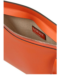 Оранжевый кожаный клатч от Loewe