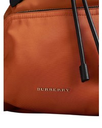Женский оранжевый нейлоновый рюкзак от Burberry