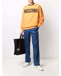 Мужской оранжевый свитшот с принтом от Moschino