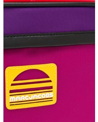 Пурпурная поясная сумка от Marc Jacobs