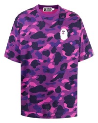 Пурпурная футболка с круглым вырезом с камуфляжным принтом