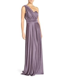 Пурпурное вечернее платье со складками