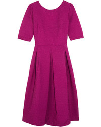Пурпурное платье от Saloni