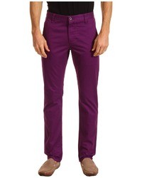 Пурпурные брюки чинос