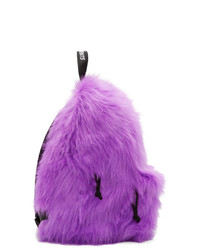 Женский пурпурный меховой рюкзак от Vetements