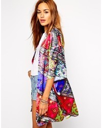 Разноцветное кимоно с геометрическим рисунком