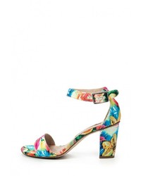 Разноцветные босоножки на каблуке от Tamaris