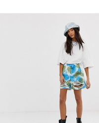 Разноцветные джинсовые шорты c принтом тай-дай