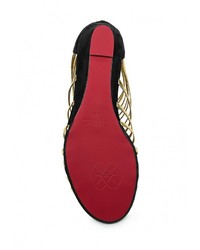 Разноцветные замшевые босоножки на танкетке от Cuplé