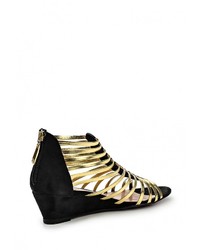 Разноцветные замшевые босоножки на танкетке от Cuplé