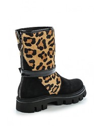 Разноцветные замшевые полусапоги от Loriblu