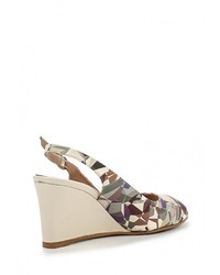 Разноцветные кожаные босоножки на танкетке от Allora