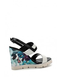 Разноцветные кожаные босоножки на танкетке от Calipso