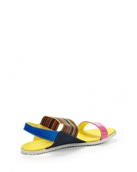 Разноцветные кожаные сандалии на плоской подошве от Marie Collet