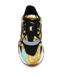 Мужские разноцветные кроссовки от Versace