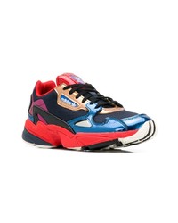 Женские разноцветные кроссовки от adidas