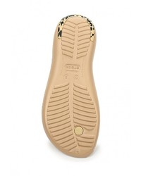 Разноцветные сандалии на плоской подошве от Crocs