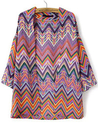 Разноцветный свитер с геометрическим рисунком