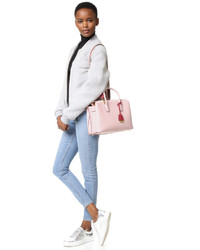 Розовая кожаная большая сумка от MCM