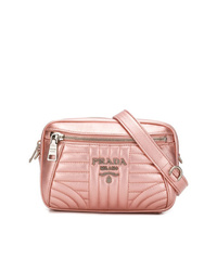 Розовая кожаная поясная сумка от Prada