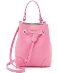 Розовая кожаная сумка-мешок от Furla