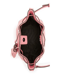 Розовая кожаная сумка-мешок от Rebecca Minkoff