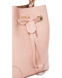 Розовая кожаная сумка-мешок от Furla