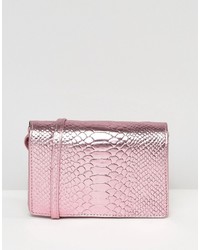 Розовая кожаная сумка через плечо со змеиным рисунком