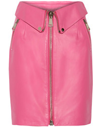Розовая кожаная юбка-карандаш от Moschino