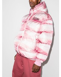 Мужская розовая куртка-пуховик с принтом от Moschino