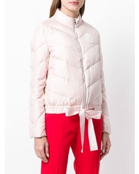 Женская розовая куртка-пуховик от Moncler