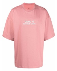 Мужская розовая футболка с круглым вырезом с принтом от Oamc
