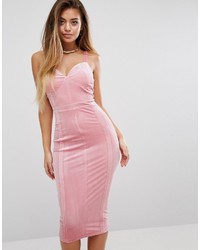 Розовое бархатное платье от PrettyLittleThing