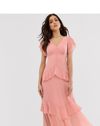 Розовое вечернее платье с рюшами от Warehouse
