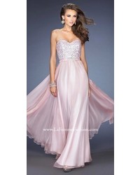 Розовое вечернее платье со складками