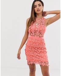 Розовое кружевное облегающее платье от Missguided