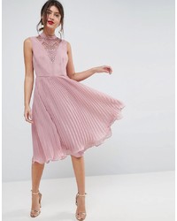 Розовое кружевное платье-миди со складками от ASOS DESIGN