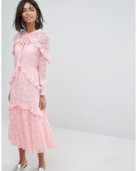 Розовое кружевное платье-миди от Sister Jane