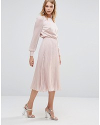 Розовое кружевное платье-миди от Warehouse