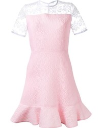 Розовое кружевное платье прямого кроя от Carven