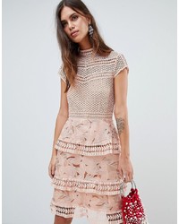 Розовое кружевное платье с пышной юбкой с рюшами от Y.a.s