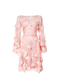 Розовое кружевное платье с пышной юбкой от Marchesa Notte
