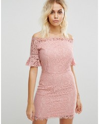 Розовое кружевное платье-футляр от Liquorish