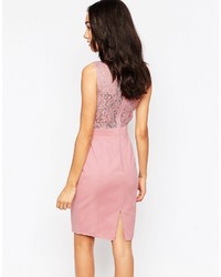 Розовое кружевное платье-футляр