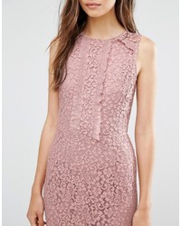Розовое кружевное платье от Warehouse