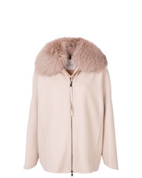 Розовое пальто с меховым воротником от Moncler