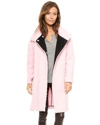 Женское розовое пальто с рельефным рисунком от Just Cavalli