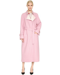 Женское розовое пальто от Vika Gazinskaya